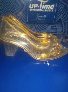 Fancy bridal pumpy transparent heel