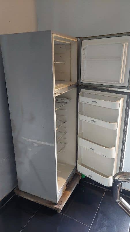 Dawlance Fridge Large - Used 2