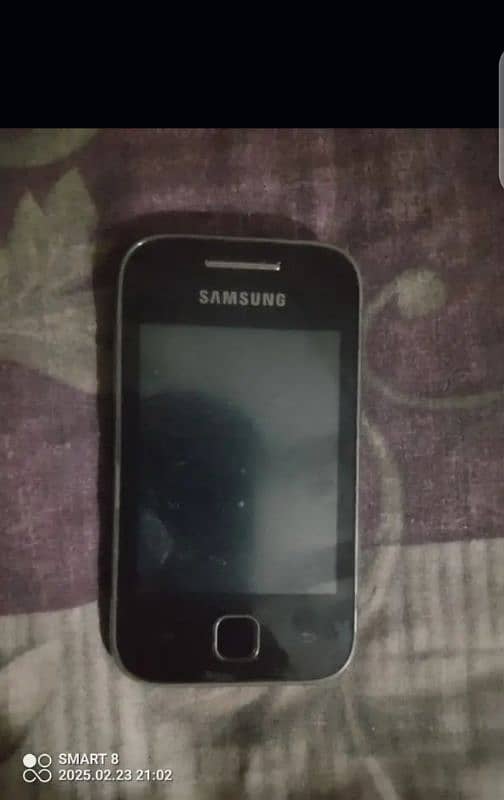 Samsung ka chhota mobile hai 3