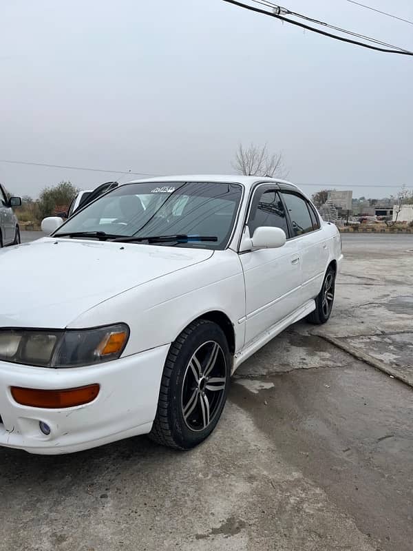 Toyota Corolla XE 2001 0