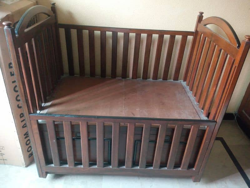 Wooden baby Cot 0