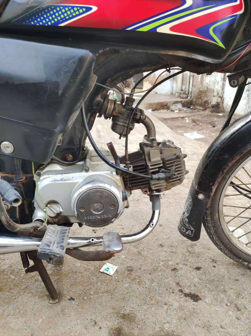 Honda CD 70 2018 3