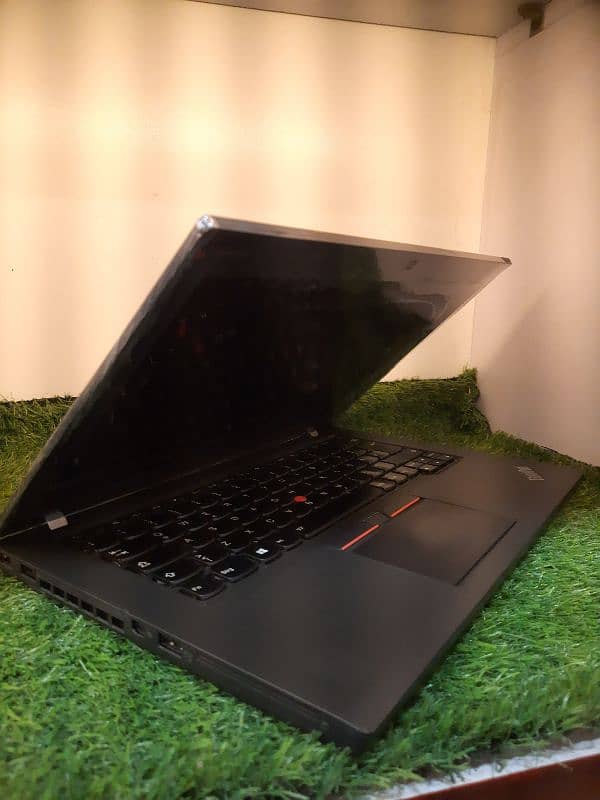 LENOVO I5 5GEN 4