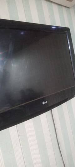 LG 32" LCD