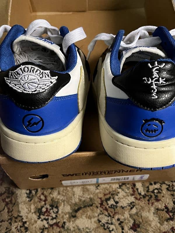 Nike Air Jordan 1 Low Travis Scott Fragments 1