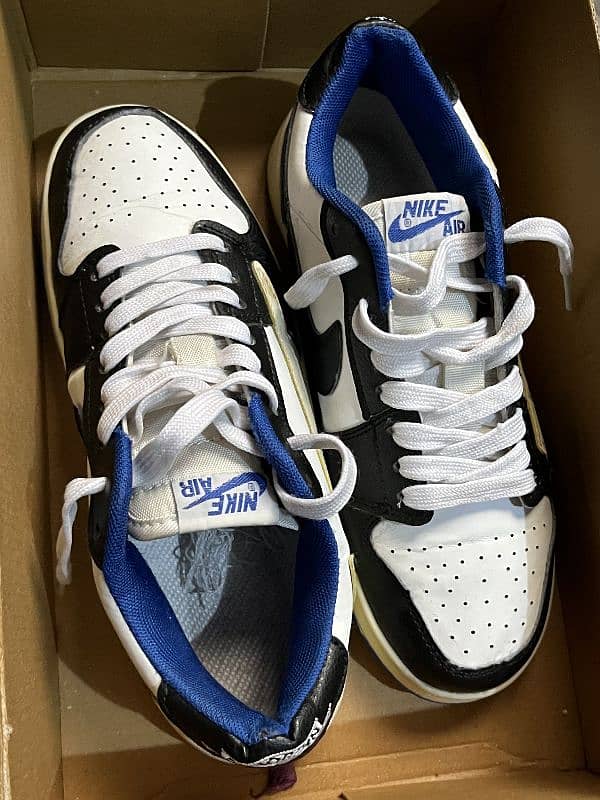 Nike Air Jordan 1 Low Travis Scott Fragments 3