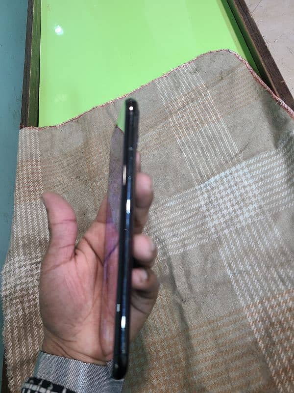 Iphone 11 pro max 256 GB Non 7