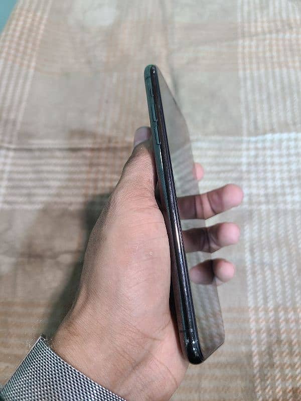 Iphone 11 pro max 256 GB Non 9