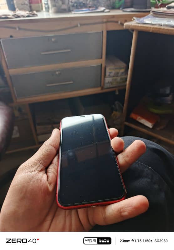 iphone11 red 64gb jv 0