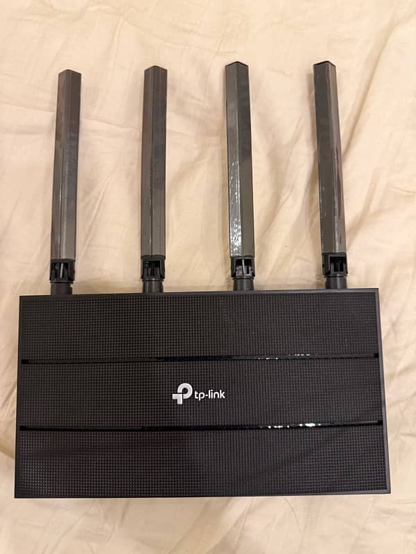 TP LINK Archer AX12, Wifi Router. 1