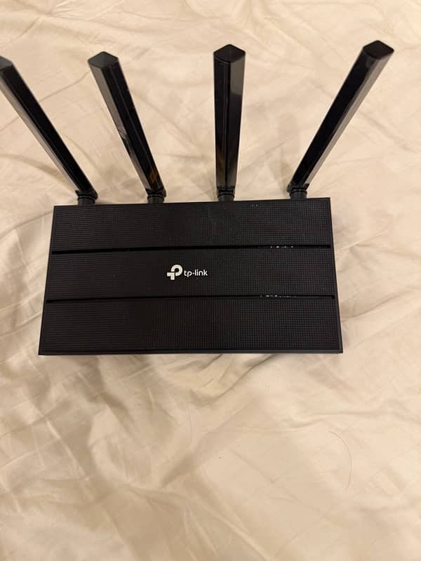 TP LINK Archer AX12, Wifi Router. 4