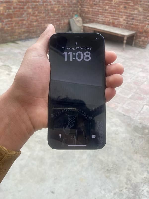 iphone 12 - 10/10 Condition 0