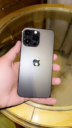 I phone 14 pro max jv 128 gb 10/10 condition with box