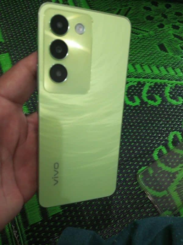 Vivo y100 0