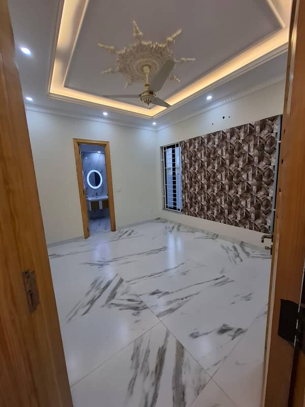 10 Marla House For Sale In Paragon City Lahore 5