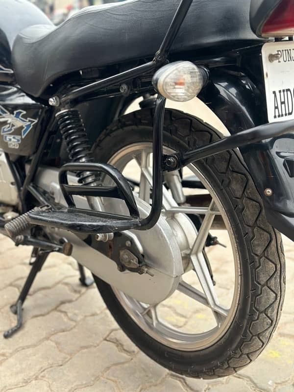 Suzuki GS 150 SE Black New Condition 4