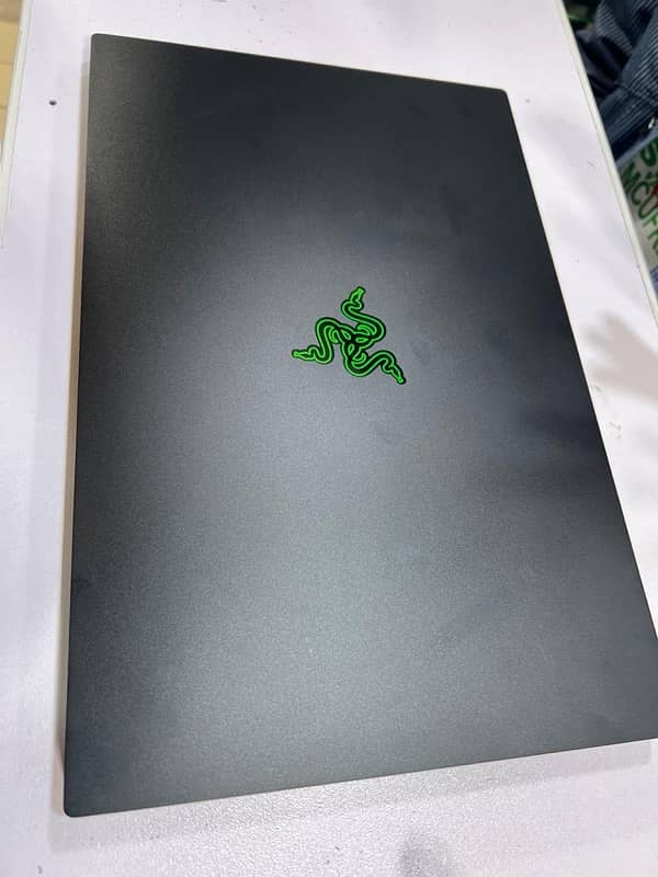 Razer Blade 15 Advance 2021 (Late) RTX 3080 , i7 11th Gen, 240 Hz QHD 4