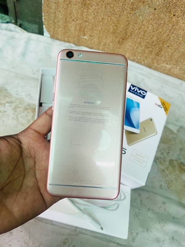 Vivo Y66 (4gb/64gb)urgently sale. 0/3/2/9/7/7/5/7/4/1/3 1