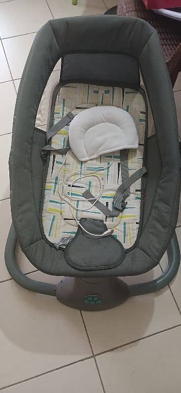 3 in 1 Bassinet for Sale 1