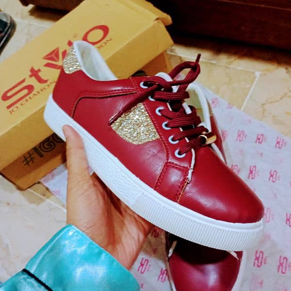 beautiful sneakers for girls new box pack Stylo branded 0