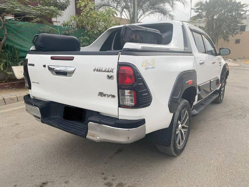 Toyota Hilux 2019 4