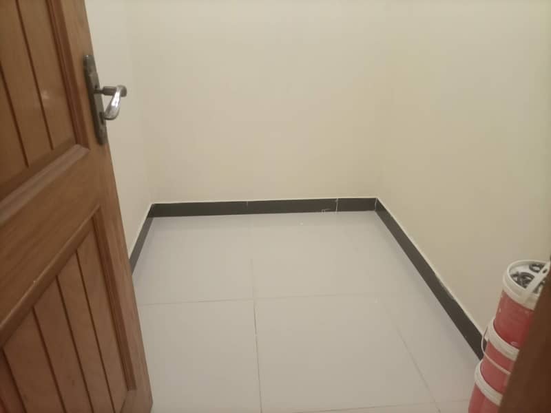 10 Marla upper portion available for rent bahria town phase 2 4