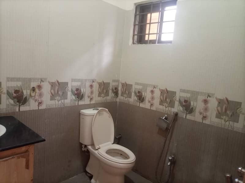 10 Marla upper portion available for rent bahria town phase 2 5