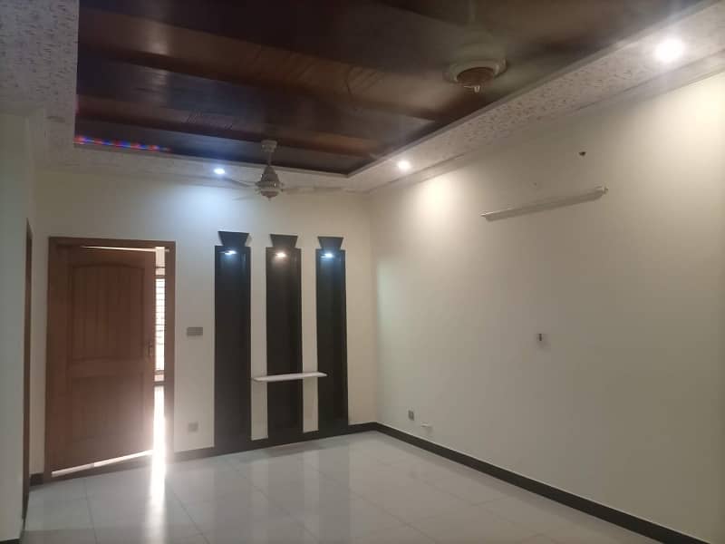 10 Marla upper portion available for rent bahria town phase 2 11