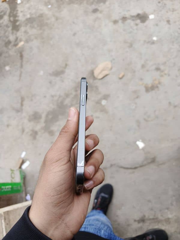 iphone 12 pro (Grey colour) 4