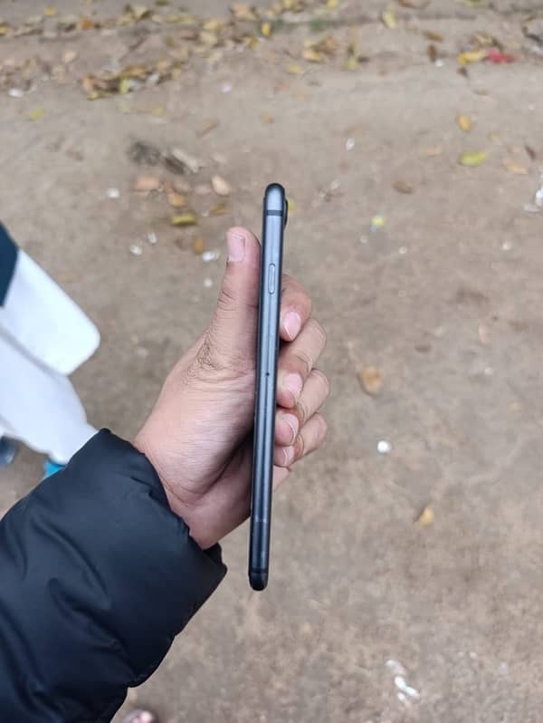 iphone 8 plus PTA approved 4