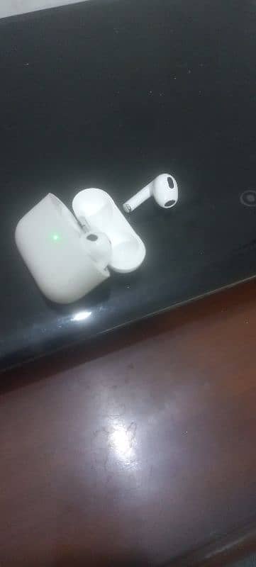 apple air pods pro 2 gen2 cop. y came from germany  price full n final 3