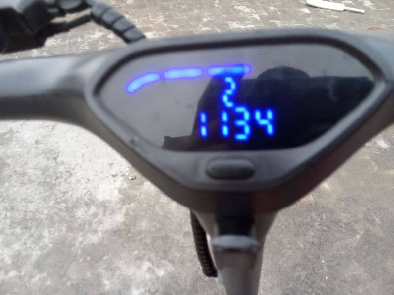 I am selling my scooty 4