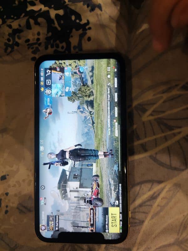 iphone Xr 9/10 condition for sale 4