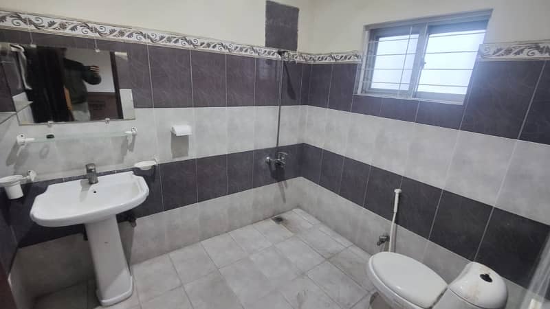 Wapda Town Solid House For Sale 6