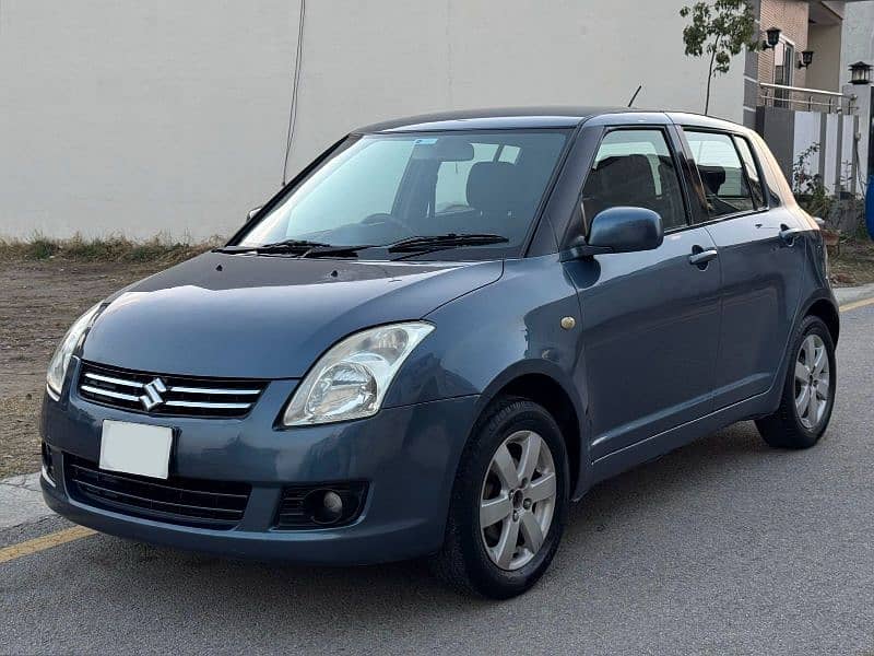 Suzuki Swift 2010 DLX in Outlcass Condition 0