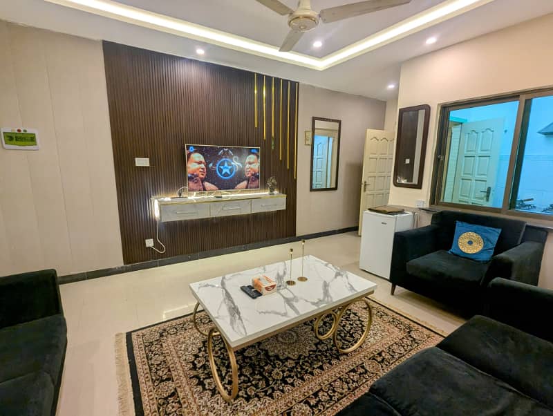 1 BHK luxurious apartment in F-11 on daily basis rent 2