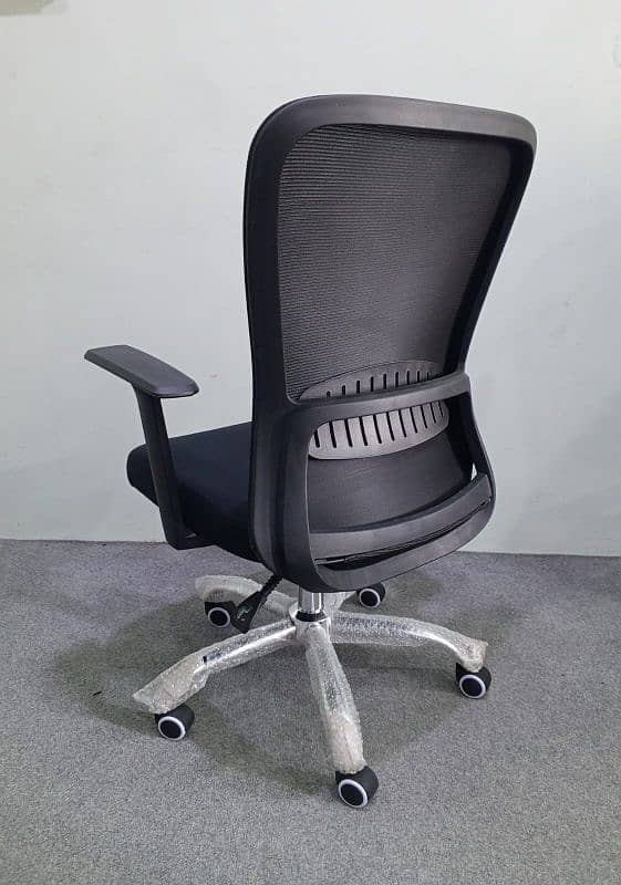 Gaming Chairs / Executive chair / revolving chairs / Office Chairs / 12