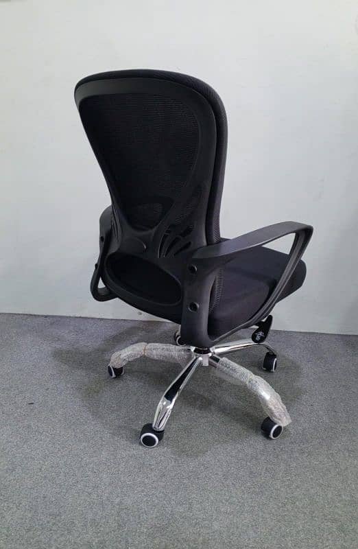 Gaming Chairs / Executive chair / revolving chairs / Office Chairs / 13