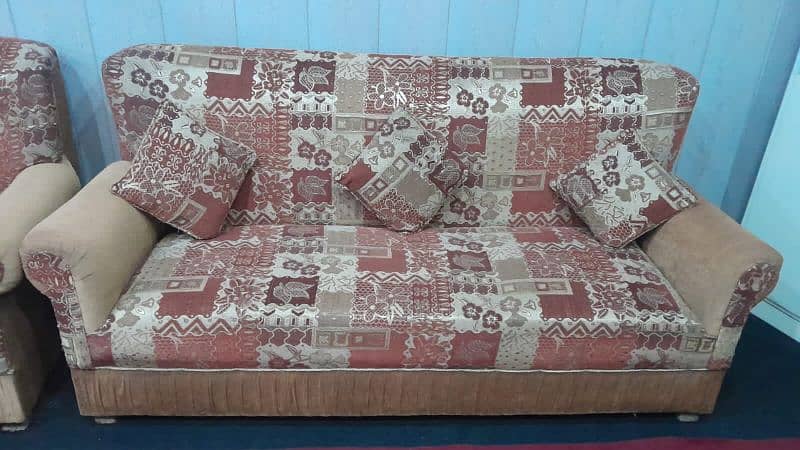 *7 seats sofa’s, Condition 10/10,No  breakage/damage  Fabric Jackard 1