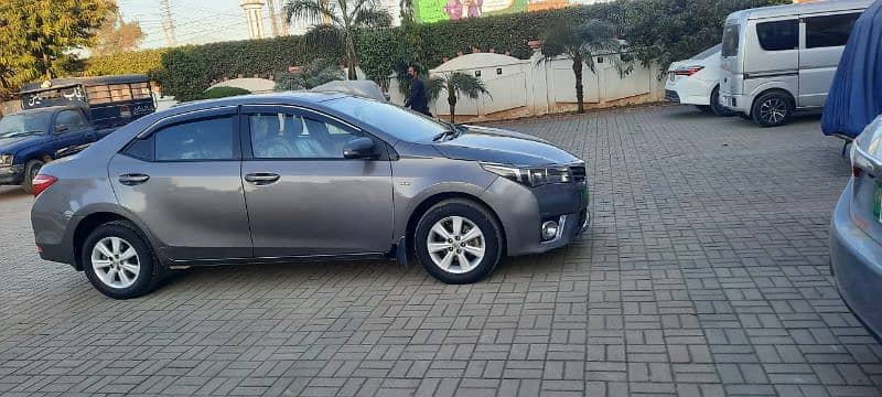 Toyota Corolla GLI 2015 antiqu 8