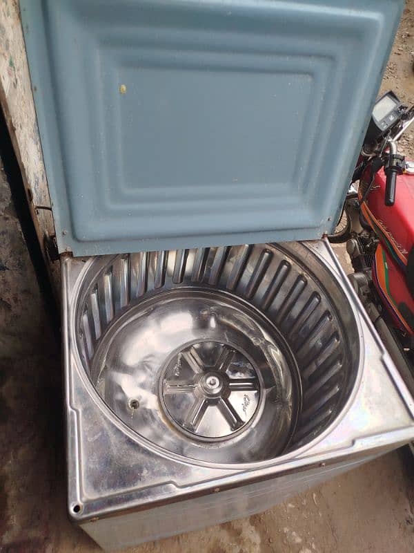 Very good condition 9/10 washing machine 1