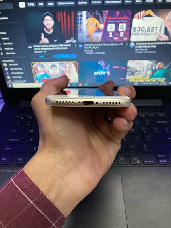 Iphone 7 32gb golden colour 4