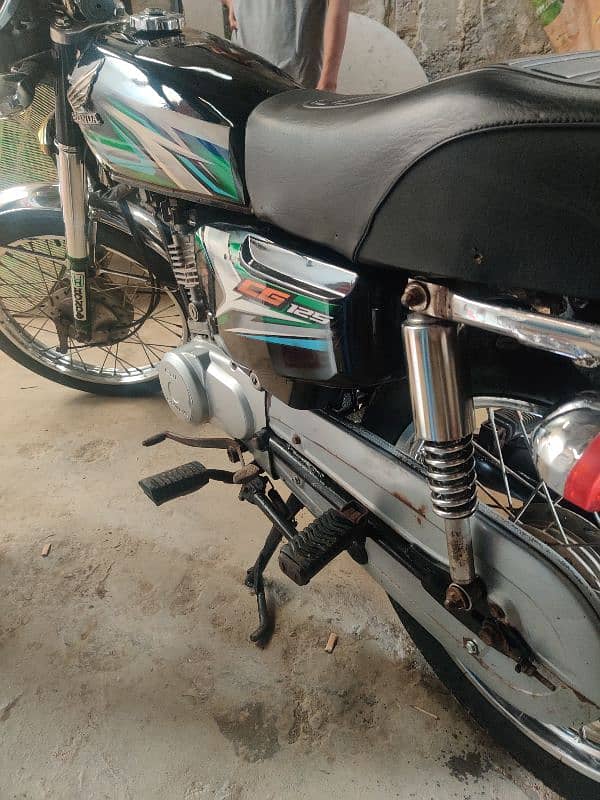 Honda CG 125 2023 Karachi number 4