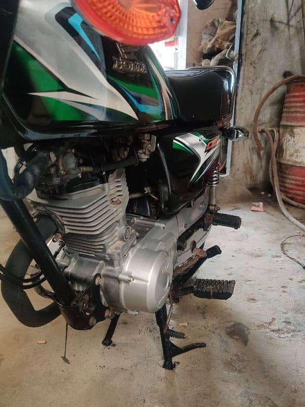 Honda CG 125 2023 Karachi number 5