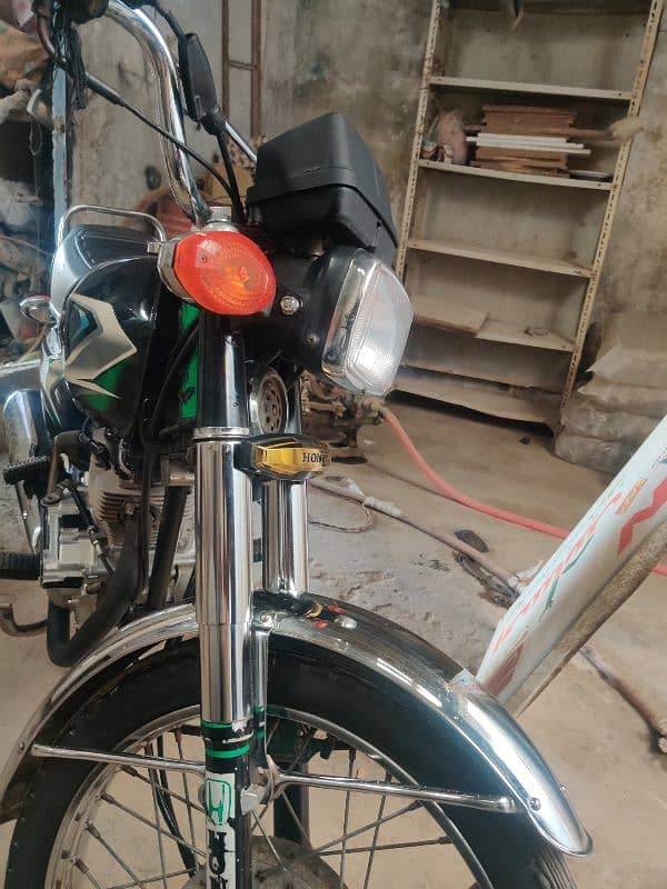 Honda CG 125 2023 Karachi number 6