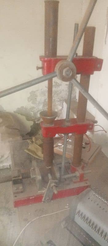 Hand Moulding machine + dies + Raw material 1