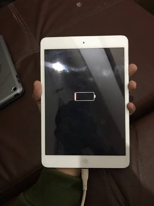 Apple iPad mini 2 (16gb) with keyboard 6