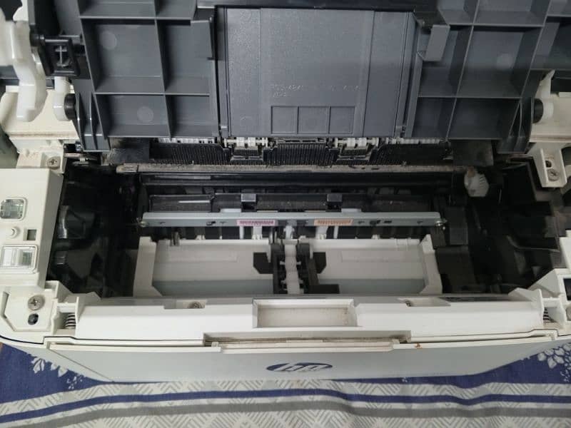 Hp laser jet pro M15 W 4