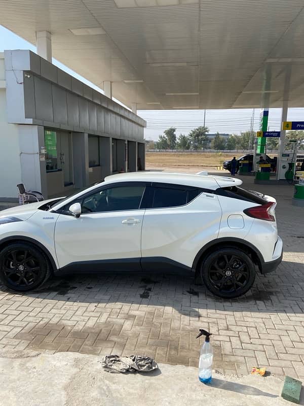 Toyota C-HR 2019 1