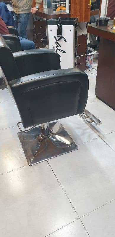 cutting chair female 2 65000 1